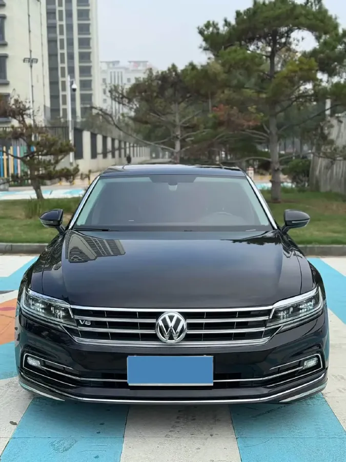 2019 Volkswagen Phideon 3.0T 299HP V6 7DCT,autocango,china used car exporter,china ev exporter,chinese used car exporter,chinese used ev exporter