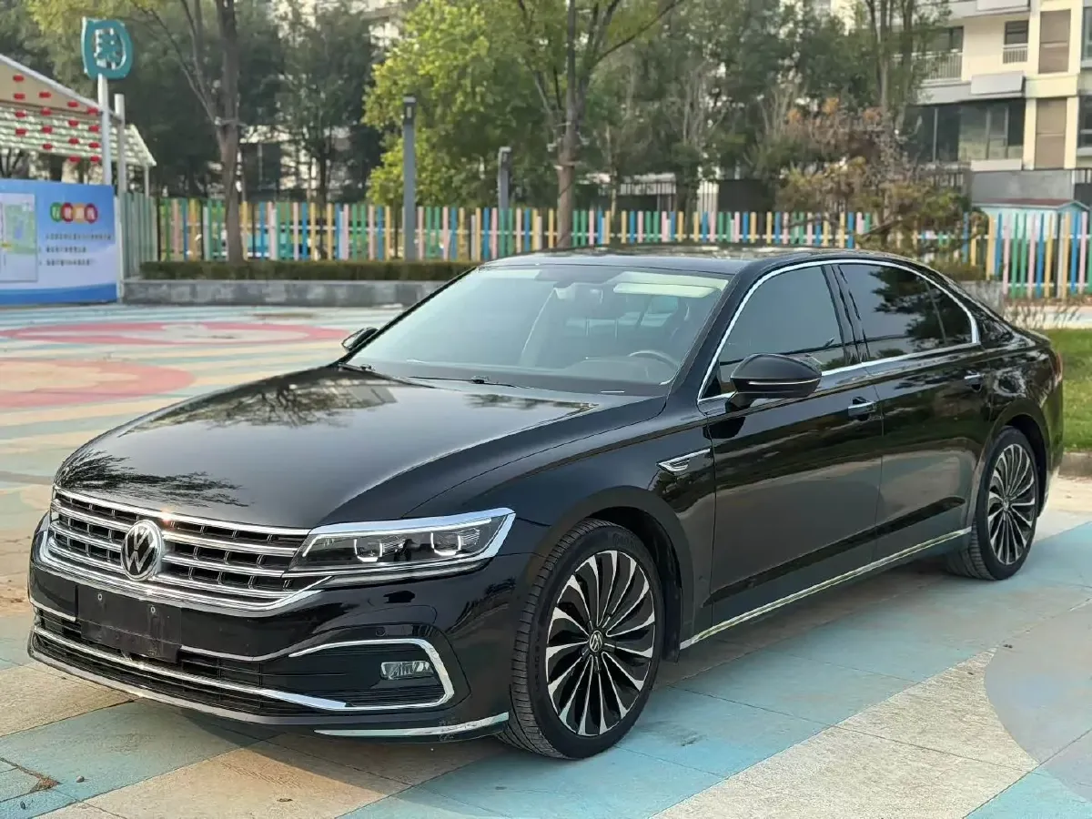2021 Volkswagen Phideon 2.0T 224HP L4 7DCT,autocango,china used car exporter,china ev exporter,chinese used car exporter,chinese used ev exporter