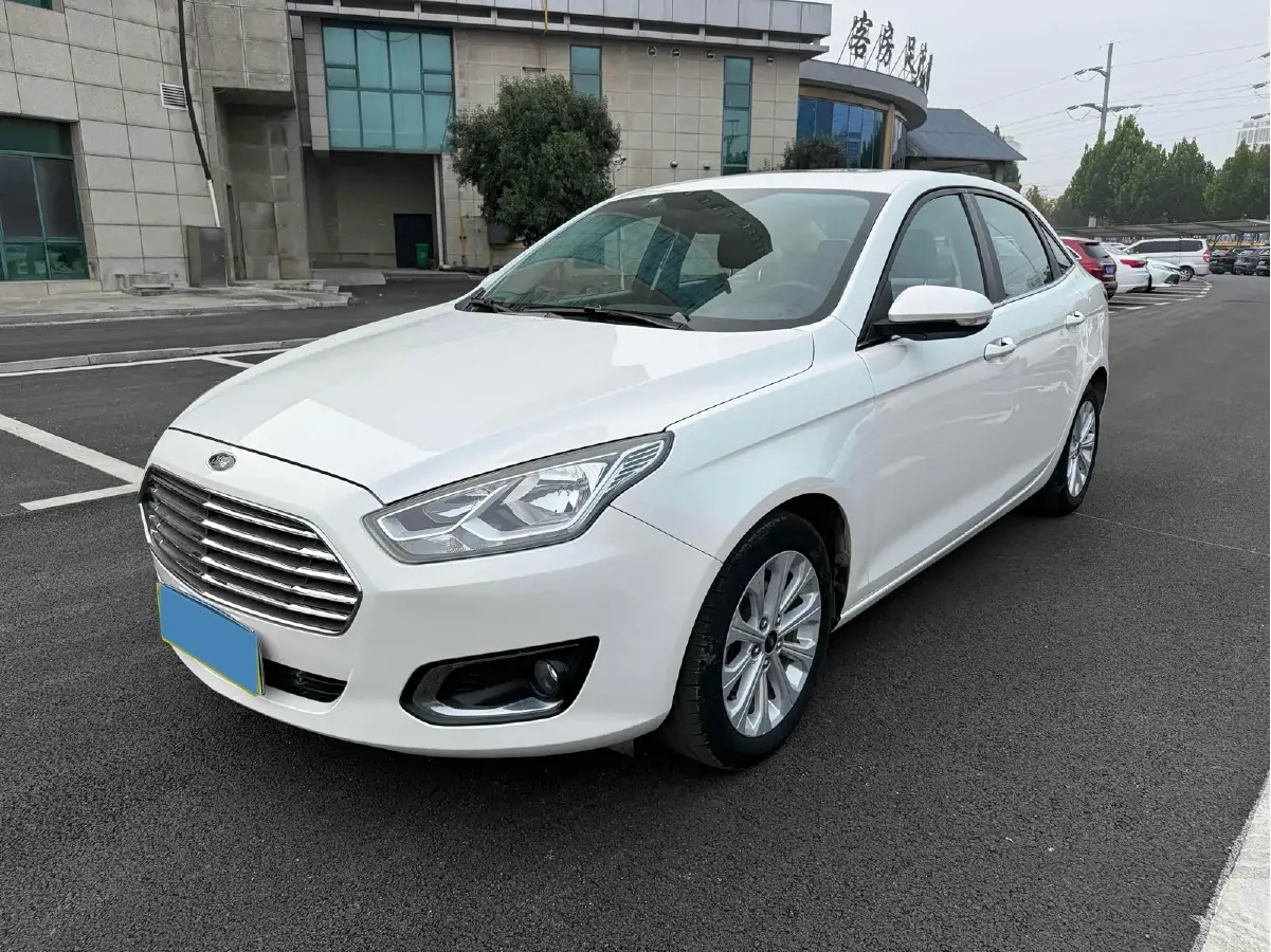 2017 Ford Escort 1.5L 113HP L4 6AT