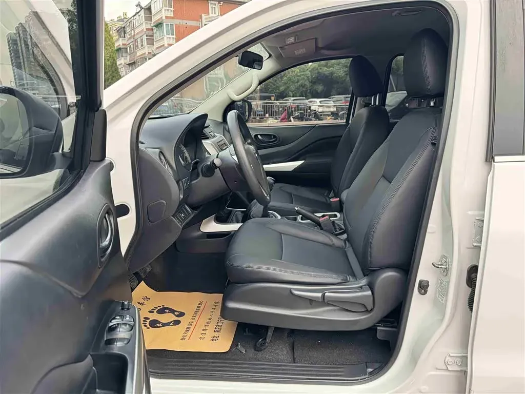 2019 Nissan Navara 2.5L 193HP L4 6MT,autocango,china used car exporter,china ev exporter,chinese used car exporter,chinese used ev exporter