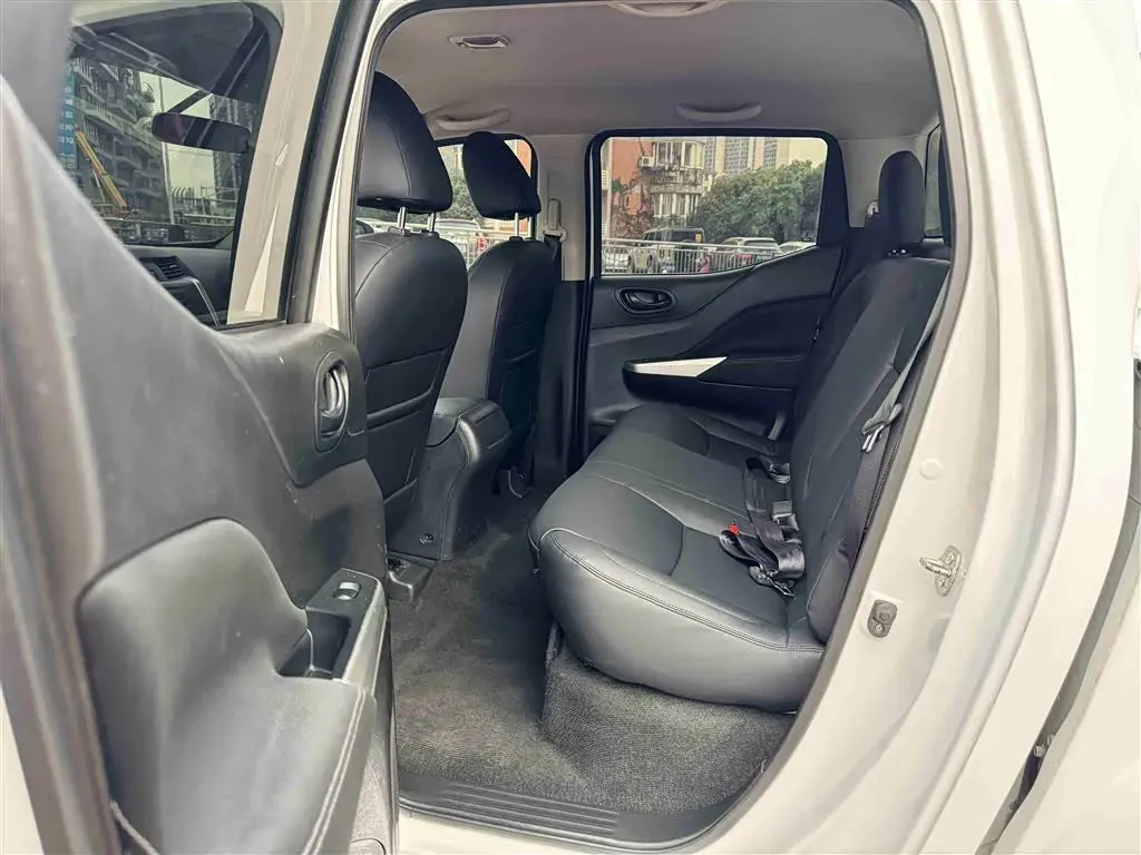2019 Nissan Navara 2.5L 193HP L4 6MT,autocango,china used car exporter,china ev exporter,chinese used car exporter,chinese used ev exporter