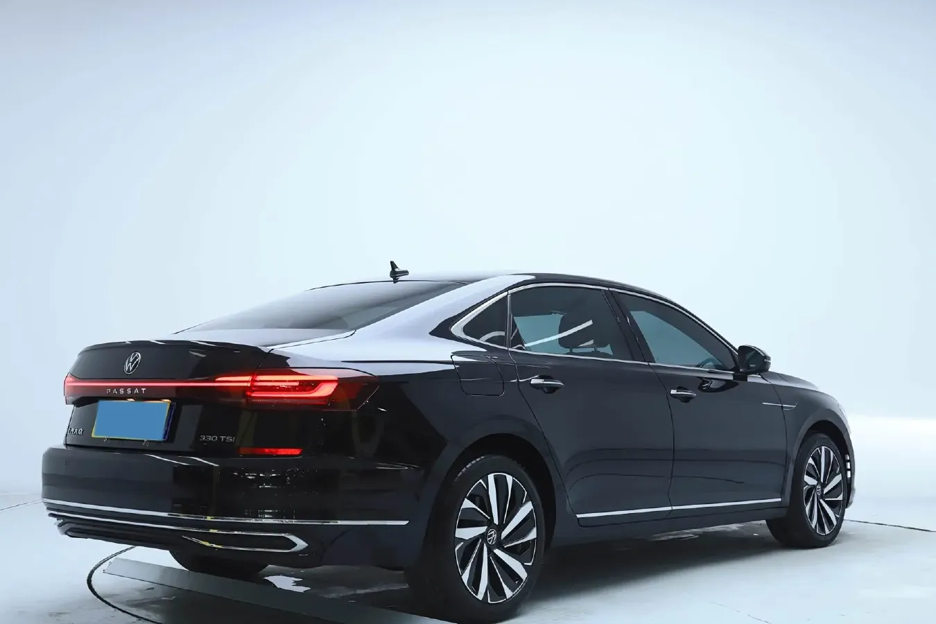 2023 Volkswagen Passat 2.0T 186HP L4 7DCT,autocango,china used car exporter,china ev exporter,chinese used car exporter,chinese used ev exporter