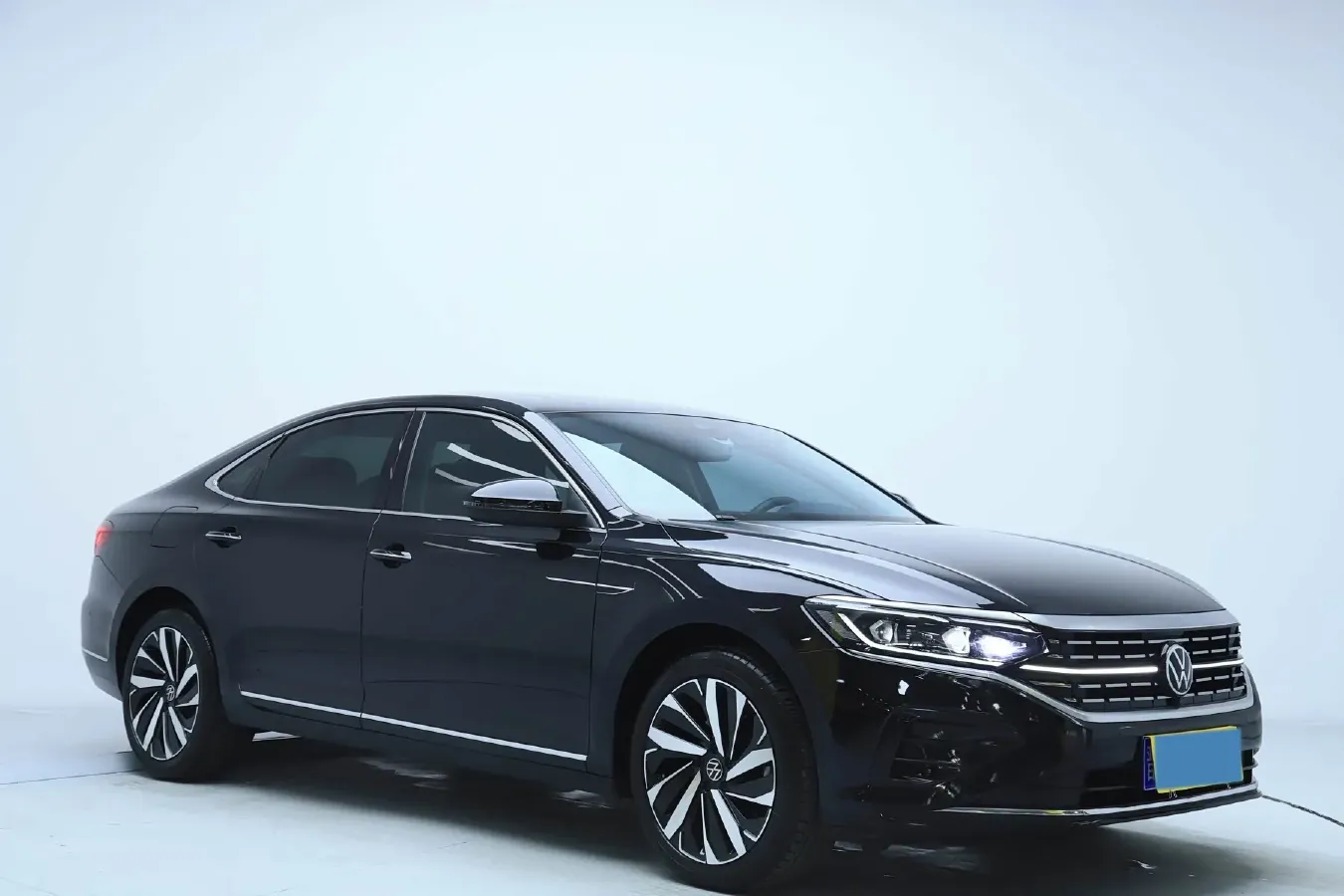2023 Volkswagen Passat 2.0T 186HP L4 7DCT,autocango,china used car exporter,china ev exporter,chinese used car exporter,chinese used ev exporter