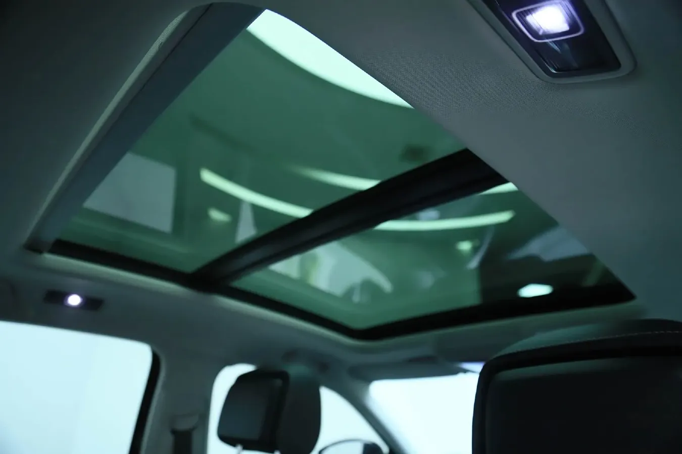 2023 Volkswagen Passat 2.0T 186HP L4 7DCT,autocango,china used car exporter,china ev exporter,chinese used car exporter,chinese used ev exporter