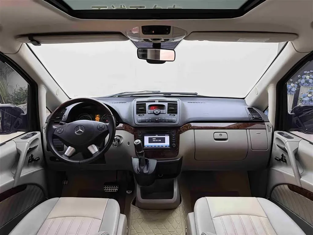 2015 Mercedes-Benz Viano 3.0L 224HP V6 5AT,autocango,china used car exporter,china ev exporter,chinese used car exporter,chinese used ev exporter