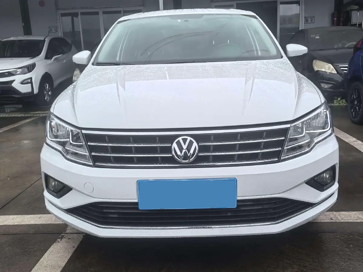 2019 Volkswagen Jetta 1.4L 90HP L4 5MT