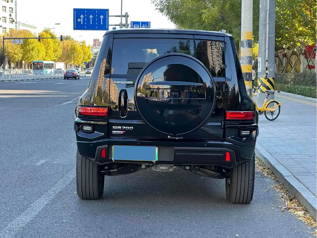 2024 Tank 700 3.0T 360HP V6 9AT PHEV 37.1KWH,autocango,china used car exporter,china ev exporter,chinese used car exporter,chinese used ev exporter