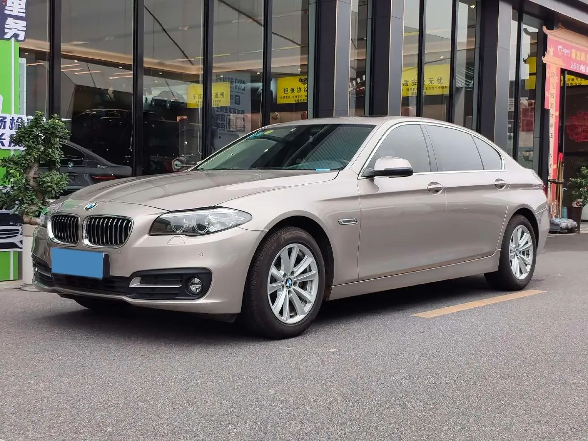 2017 BMW 5 Series 2.0T 184HP L4 8AT,autocango,china used car exporter,china ev exporter,chinese used car exporter,chinese used ev exporter