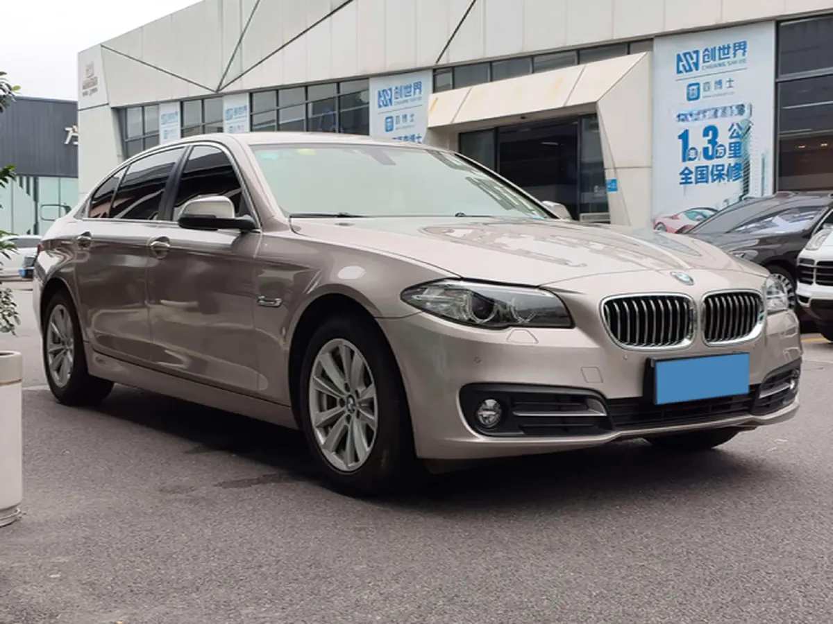 2017 BMW 5 Series 2.0T 184HP L4 8AT,autocango,china used car exporter,china ev exporter,chinese used car exporter,chinese used ev exporter