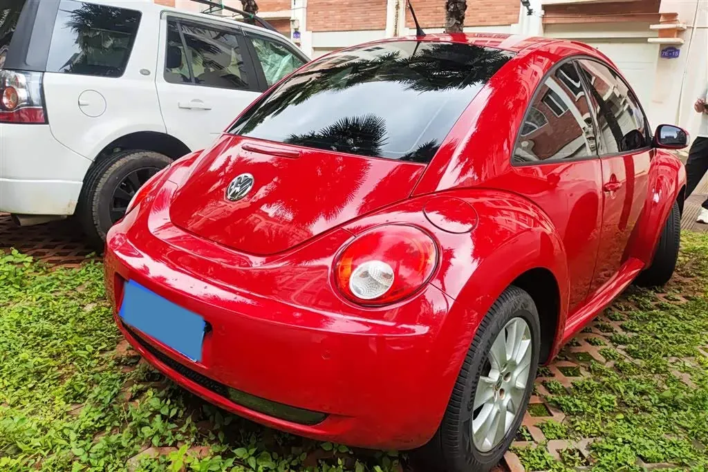 2010 Volkswagen Beetle 2.0L 115HP L4 6AT,autocango,china used car exporter,china ev exporter,chinese used car exporter,chinese used ev exporter