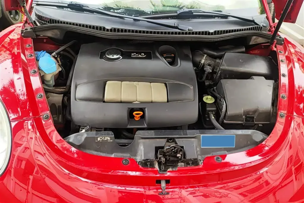 2010 Volkswagen Beetle 2.0L 115HP L4 6AT,autocango,china used car exporter,china ev exporter,chinese used car exporter,chinese used ev exporter