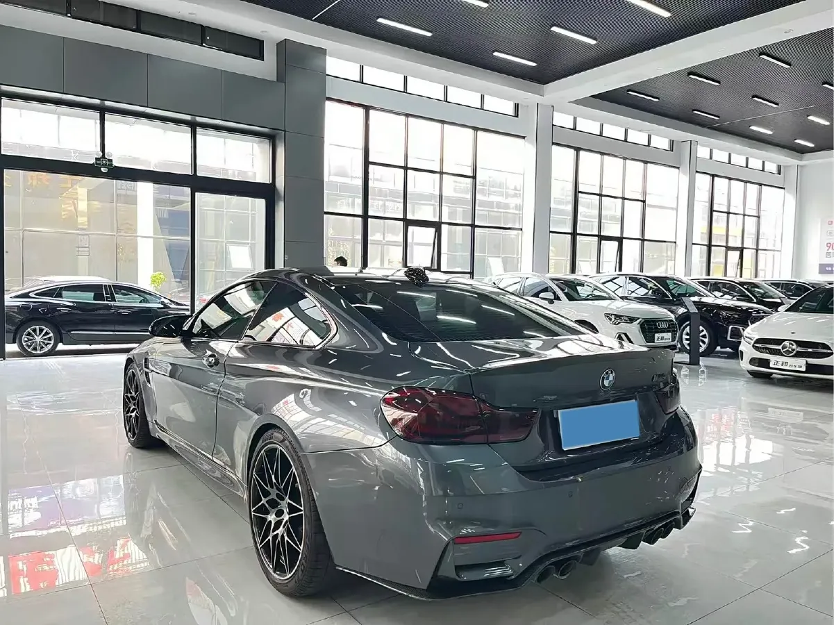 2017 BMW M4 3.0T 431HP L6 7DCT,autocango,china used car exporter,china ev exporter,chinese used car exporter,chinese used ev exporter