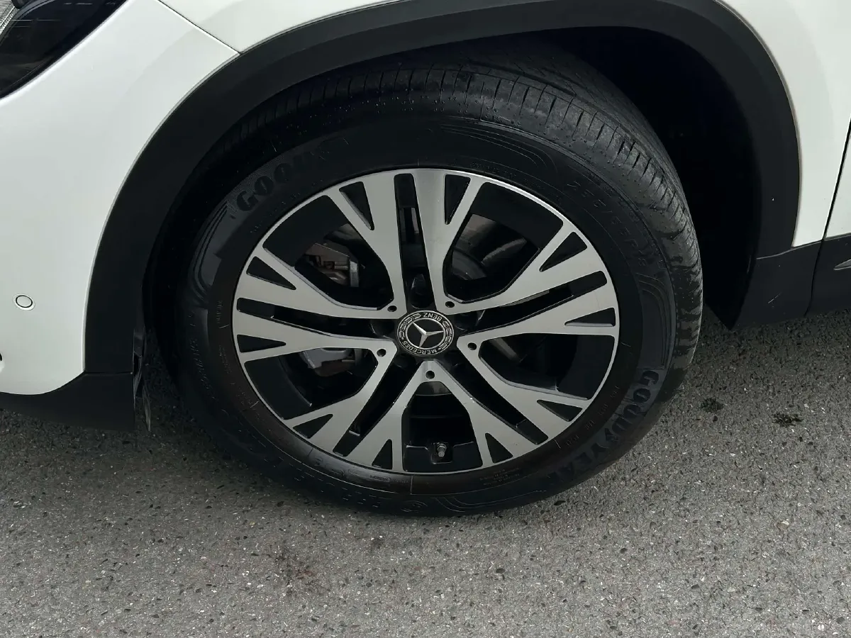 2024 Mercedes-Benz GLA Class 2.0T 190HP L4 8DCT,autocango,china used car exporter,china ev exporter,chinese used car exporter,chinese used ev exporter