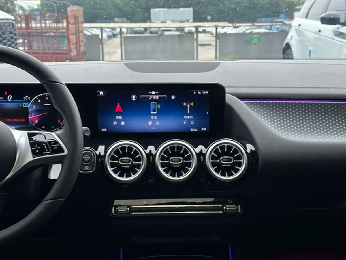 2024 Mercedes-Benz GLA Class 2.0T 190HP L4 8DCT,autocango,china used car exporter,china ev exporter,chinese used car exporter,chinese used ev exporter