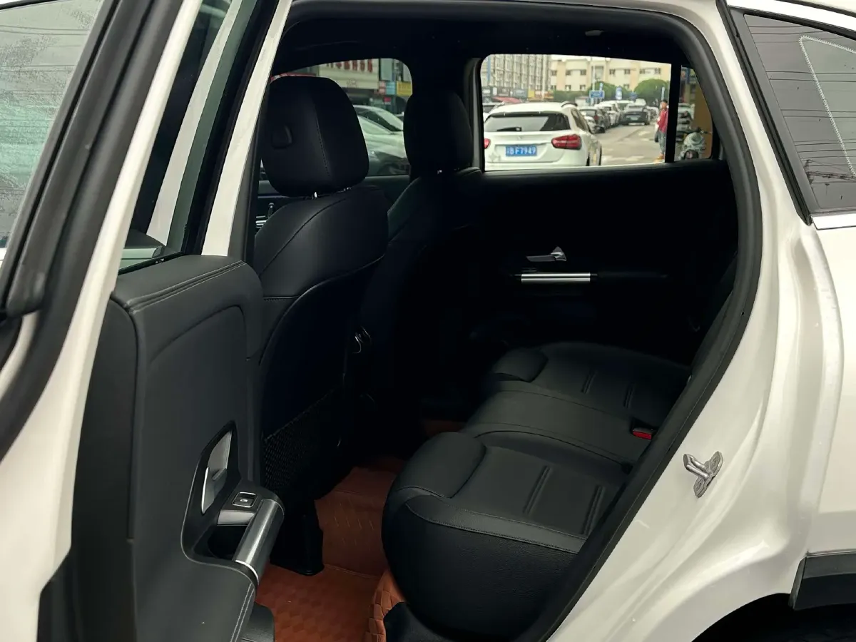 2024 Mercedes-Benz GLA Class 2.0T 190HP L4 8DCT,autocango,china used car exporter,china ev exporter,chinese used car exporter,chinese used ev exporter