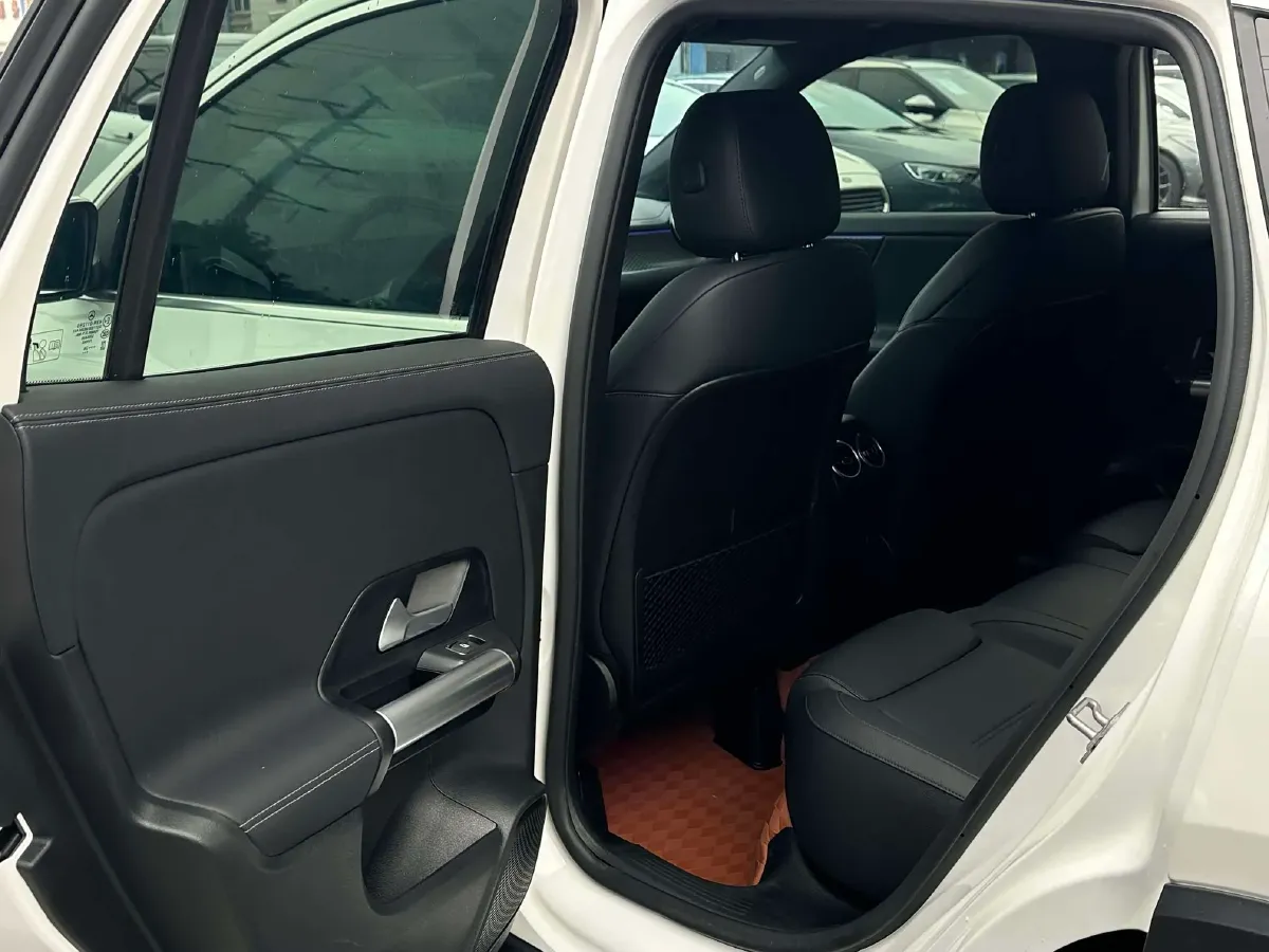 2024 Mercedes-Benz GLA Class 2.0T 190HP L4 8DCT,autocango,china used car exporter,china ev exporter,chinese used car exporter,chinese used ev exporter