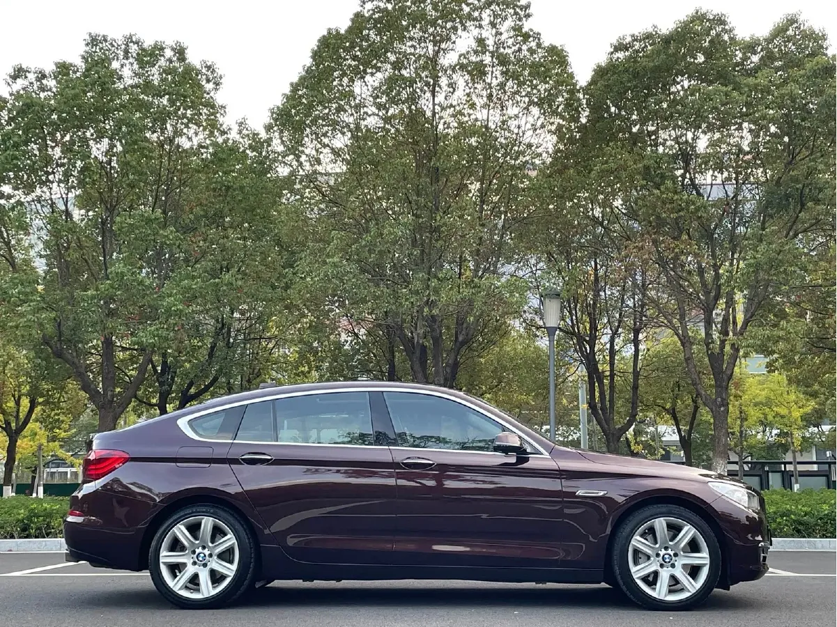 2014 BMW 5 Series GT 3.0T 306HP L6 8AT,autocango,china used car exporter,china ev exporter,chinese used car exporter,chinese used ev exporter