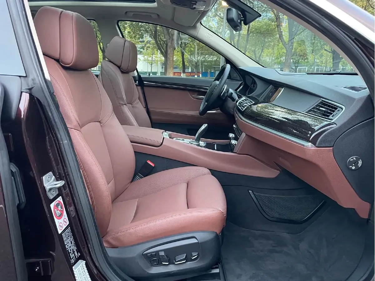 2014 BMW 5 Series GT 3.0T 306HP L6 8AT,autocango,china used car exporter,china ev exporter,chinese used car exporter,chinese used ev exporter