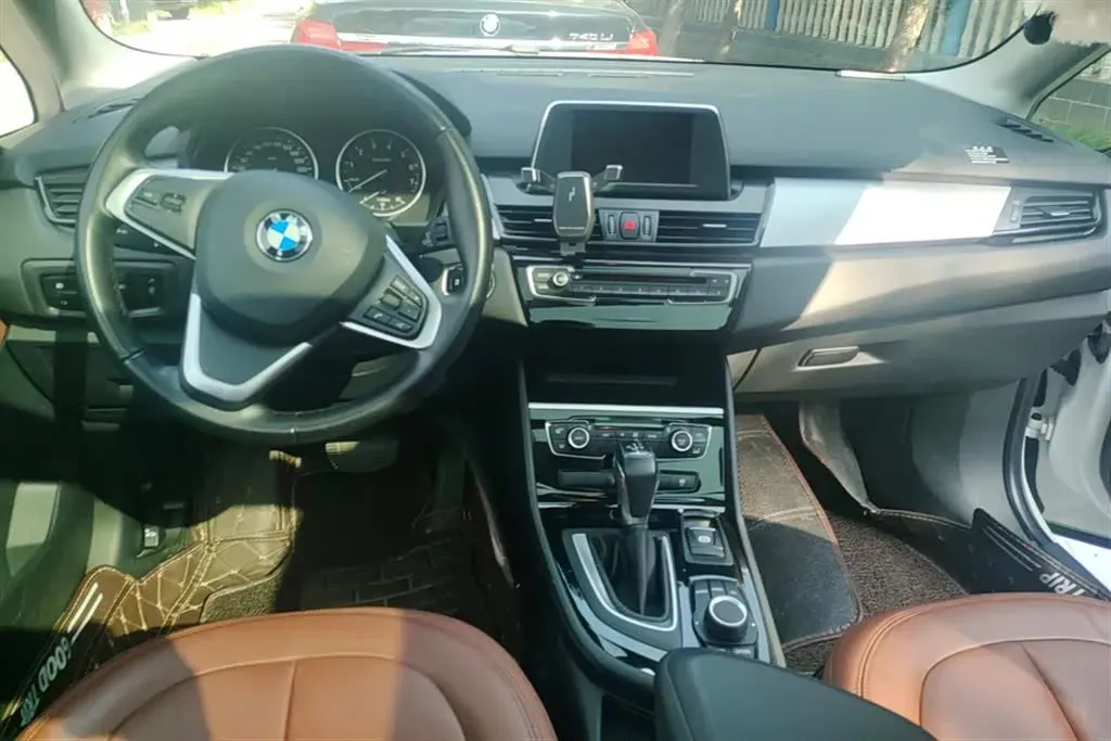 2016 BMW 2 Series Wagon 1.5T 136HP L3 6AT,autocango,china used car exporter,china ev exporter,chinese used car exporter,chinese used ev exporter