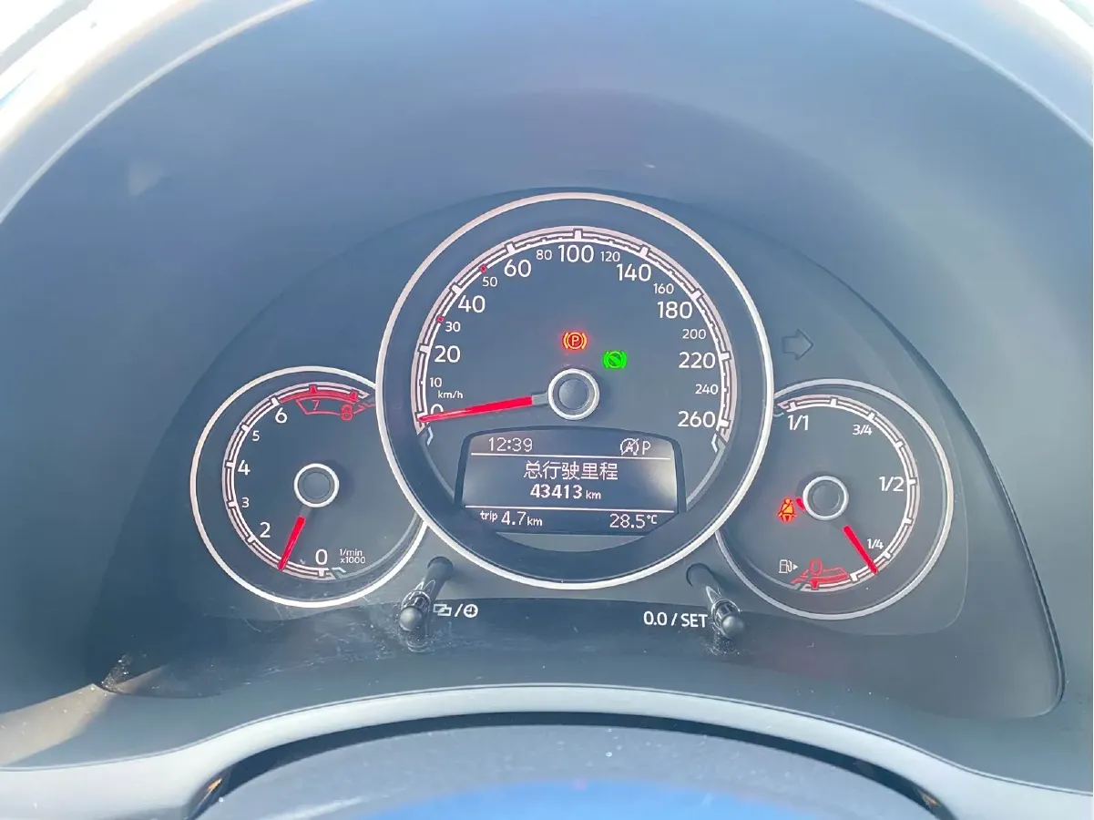 2017 Volkswagen Beetle 1.2T 105HP L4 7DCT,autocango,china used car exporter,china ev exporter,chinese used car exporter,chinese used ev exporter