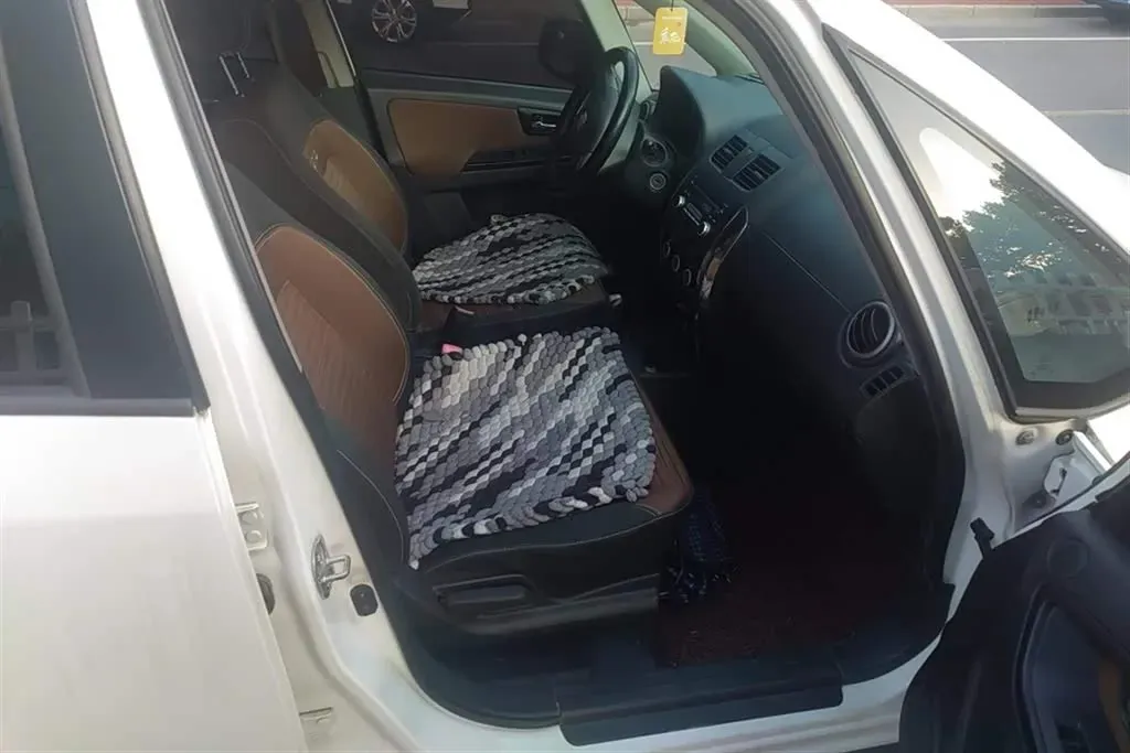 2013 Suzuki SX4 1.6L 109HP L4 4AT,autocango,china used car exporter,china ev exporter,chinese used car exporter,chinese used ev exporter