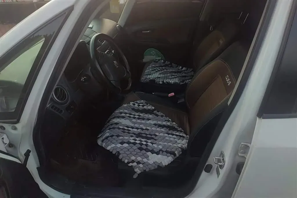 2013 Suzuki SX4 1.6L 109HP L4 4AT,autocango,china used car exporter,china ev exporter,chinese used car exporter,chinese used ev exporter