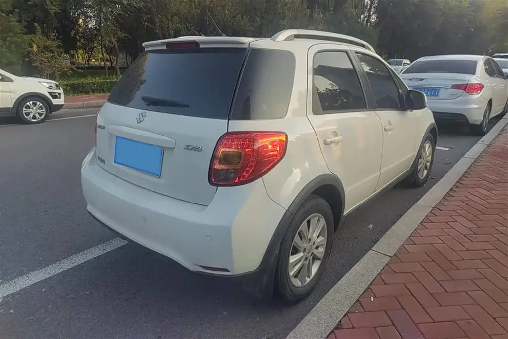 2013 Suzuki SX4 1.6L 109HP L4 4AT,autocango,china used car exporter,china ev exporter,chinese used car exporter,chinese used ev exporter