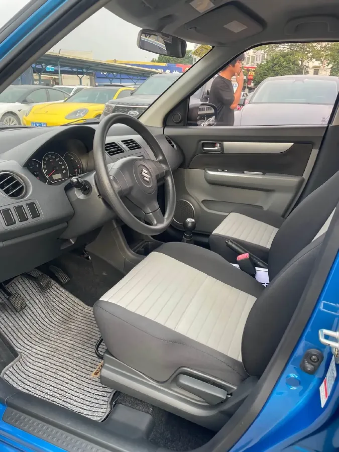 2013 Suzuki Swift 1.3L 91HP L4 5MT,autocango,china used car exporter,china ev exporter,chinese used car exporter,chinese used ev exporter