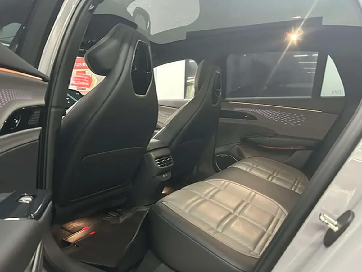 2024 HongQi EH7 BEV 111KWH,autocango,china used car exporter,china ev exporter,chinese used car exporter,chinese used ev exporter