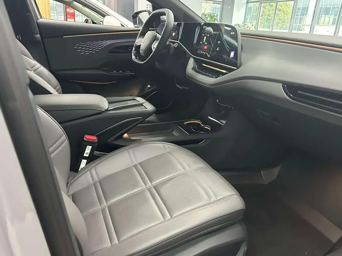 2024 HongQi EH7 BEV 111KWH,autocango,china used car exporter,china ev exporter,chinese used car exporter,chinese used ev exporter