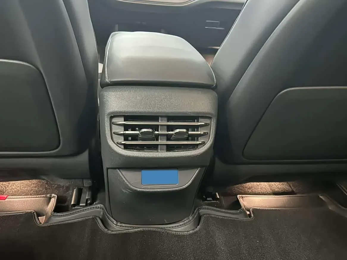 2024 HongQi EH7 BEV 111KWH,autocango,china used car exporter,china ev exporter,chinese used car exporter,chinese used ev exporter