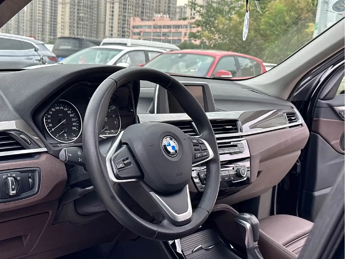 2016 BMW X1 2.0T 192HP L4 8AT,autocango,china used car exporter,china ev exporter,chinese used car exporter,chinese used ev exporter