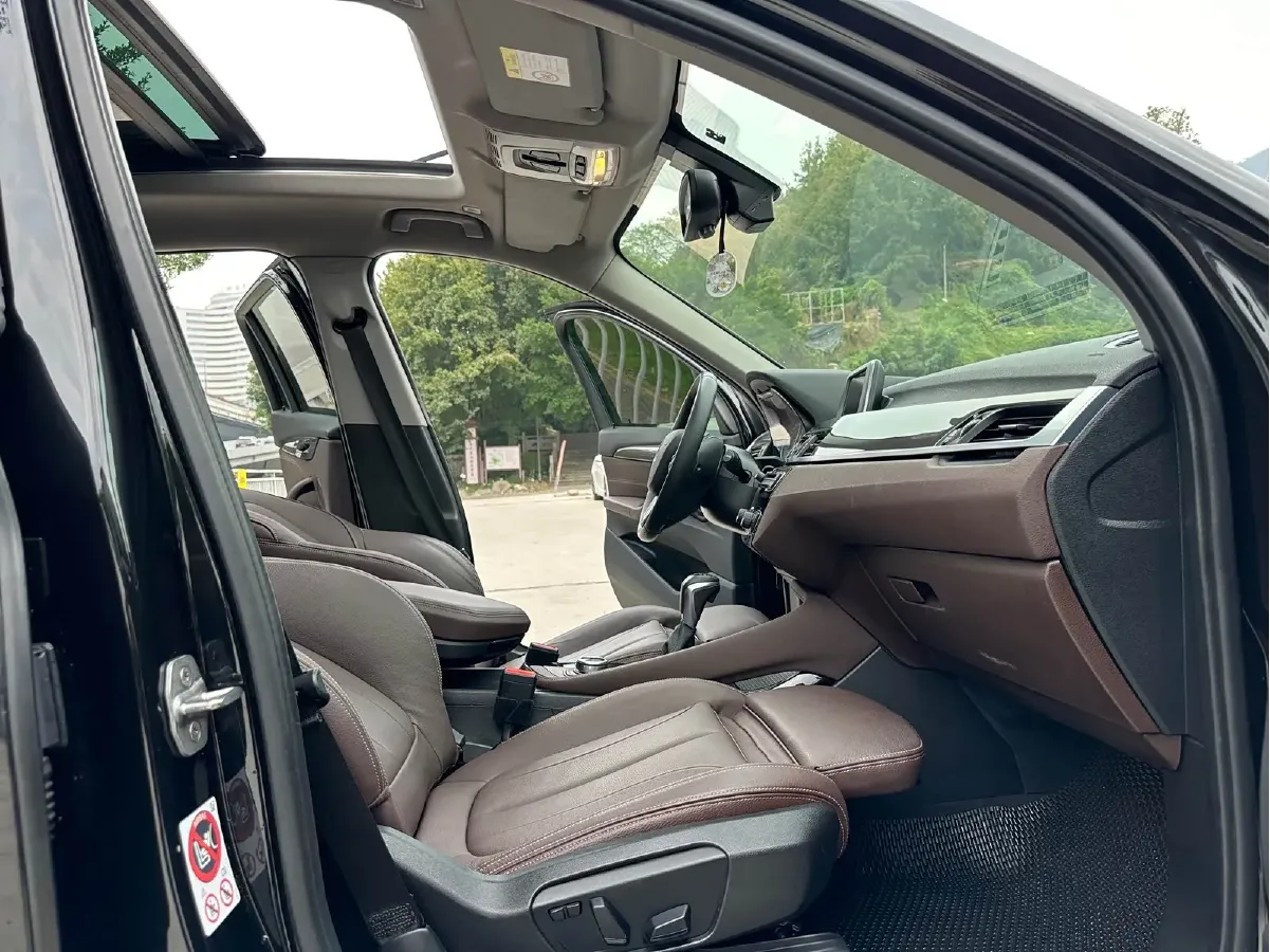 2016 BMW X1 2.0T 192HP L4 8AT,autocango,china used car exporter,china ev exporter,chinese used car exporter,chinese used ev exporter