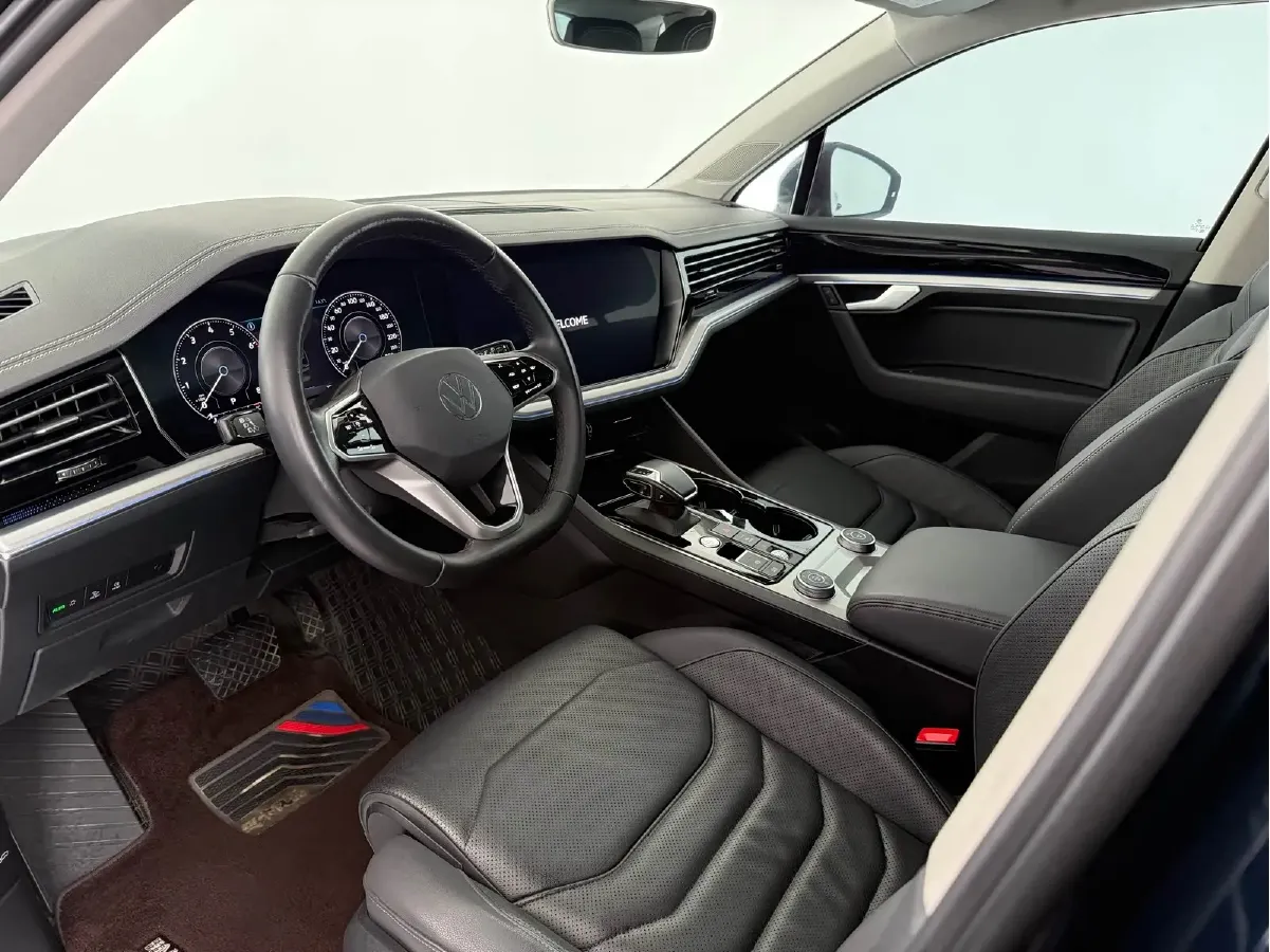 2021 Volkswagen Touareg 3.0T 340HP V6 8AT,autocango,china used car exporter,china ev exporter,chinese used car exporter,chinese used ev exporter