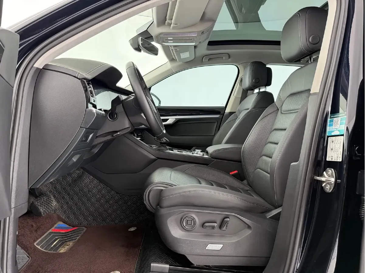 2021 Volkswagen Touareg 3.0T 340HP V6 8AT,autocango,china used car exporter,china ev exporter,chinese used car exporter,chinese used ev exporter