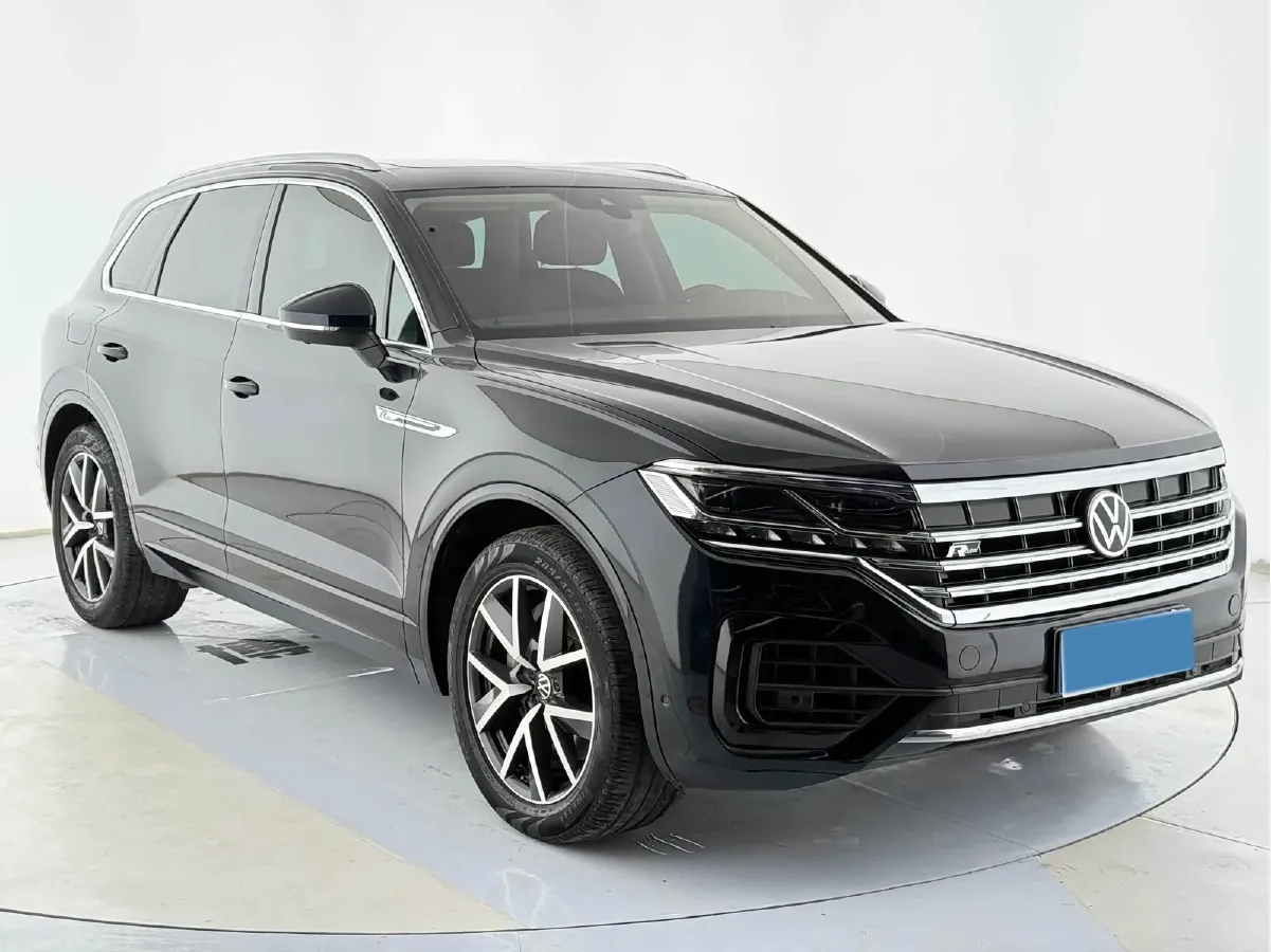 2021 Volkswagen Touareg 3.0T 340HP V6 8AT,autocango,china used car exporter,china ev exporter,chinese used car exporter,chinese used ev exporter