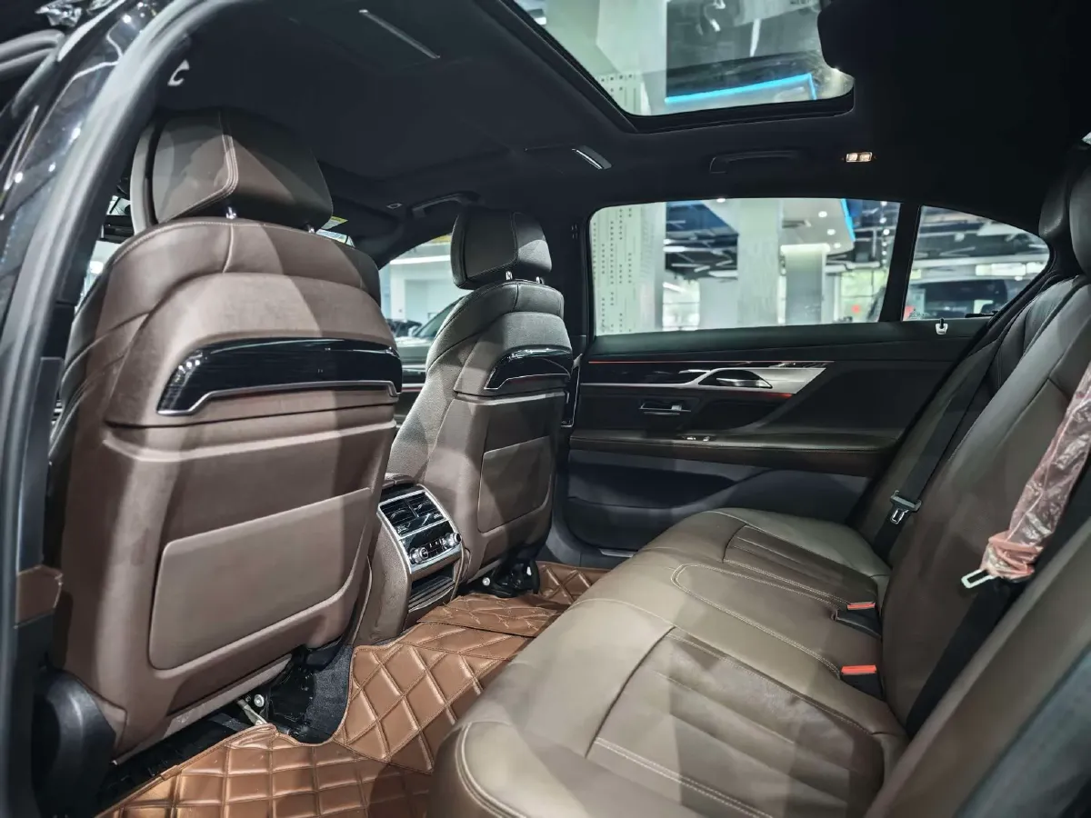 2018 BMW 7 Series 2.0T 258HP L4 8AT,autocango,china used car exporter,china ev exporter,chinese used car exporter,chinese used ev exporter