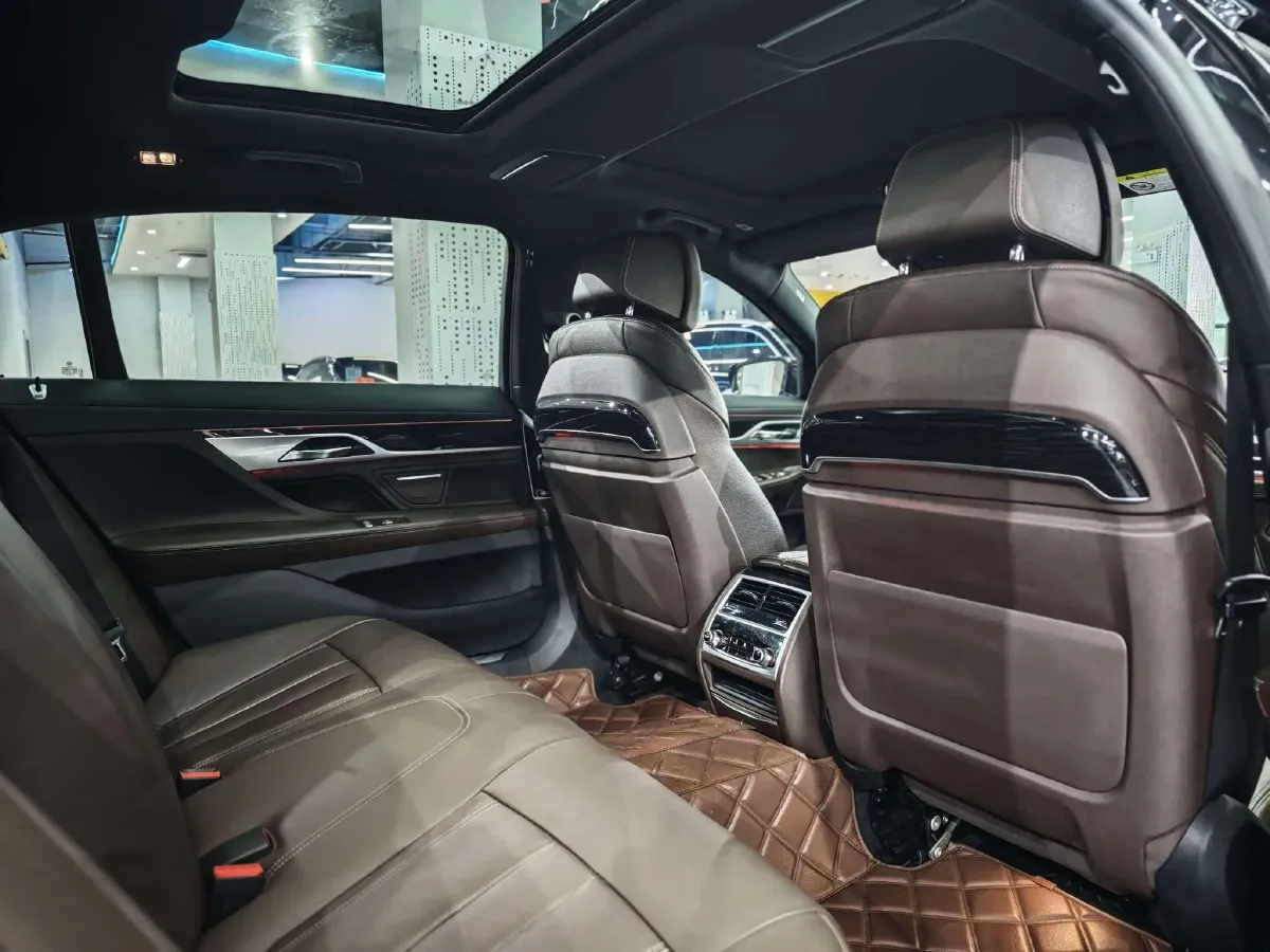 2018 BMW 7 Series 2.0T 258HP L4 8AT,autocango,china used car exporter,china ev exporter,chinese used car exporter,chinese used ev exporter