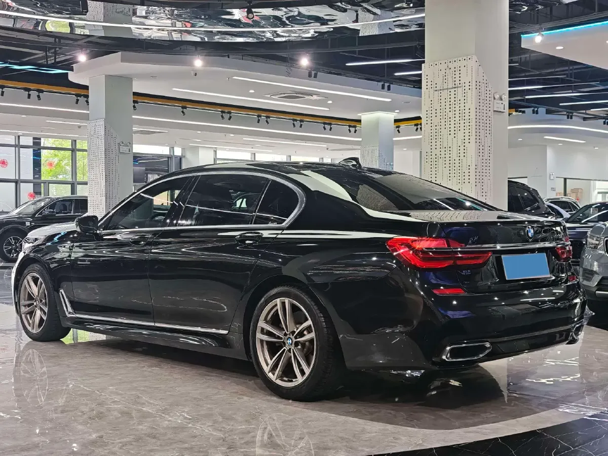 2018 BMW 7 Series 2.0T 258HP L4 8AT,autocango,china used car exporter,china ev exporter,chinese used car exporter,chinese used ev exporter