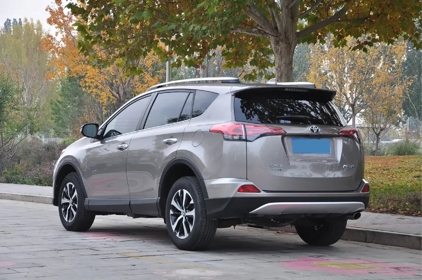 2019 Toyota RAV4 2.0L 151HP L4 CVT,autocango,china used car exporter,china ev exporter,chinese used car exporter,chinese used ev exporter