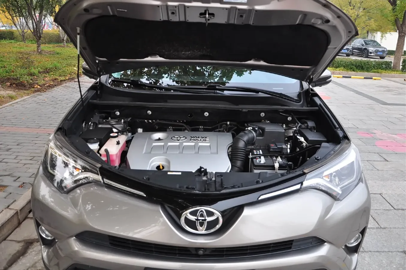 2019 Toyota RAV4 2.0L 151HP L4 CVT,autocango,china used car exporter,china ev exporter,chinese used car exporter,chinese used ev exporter