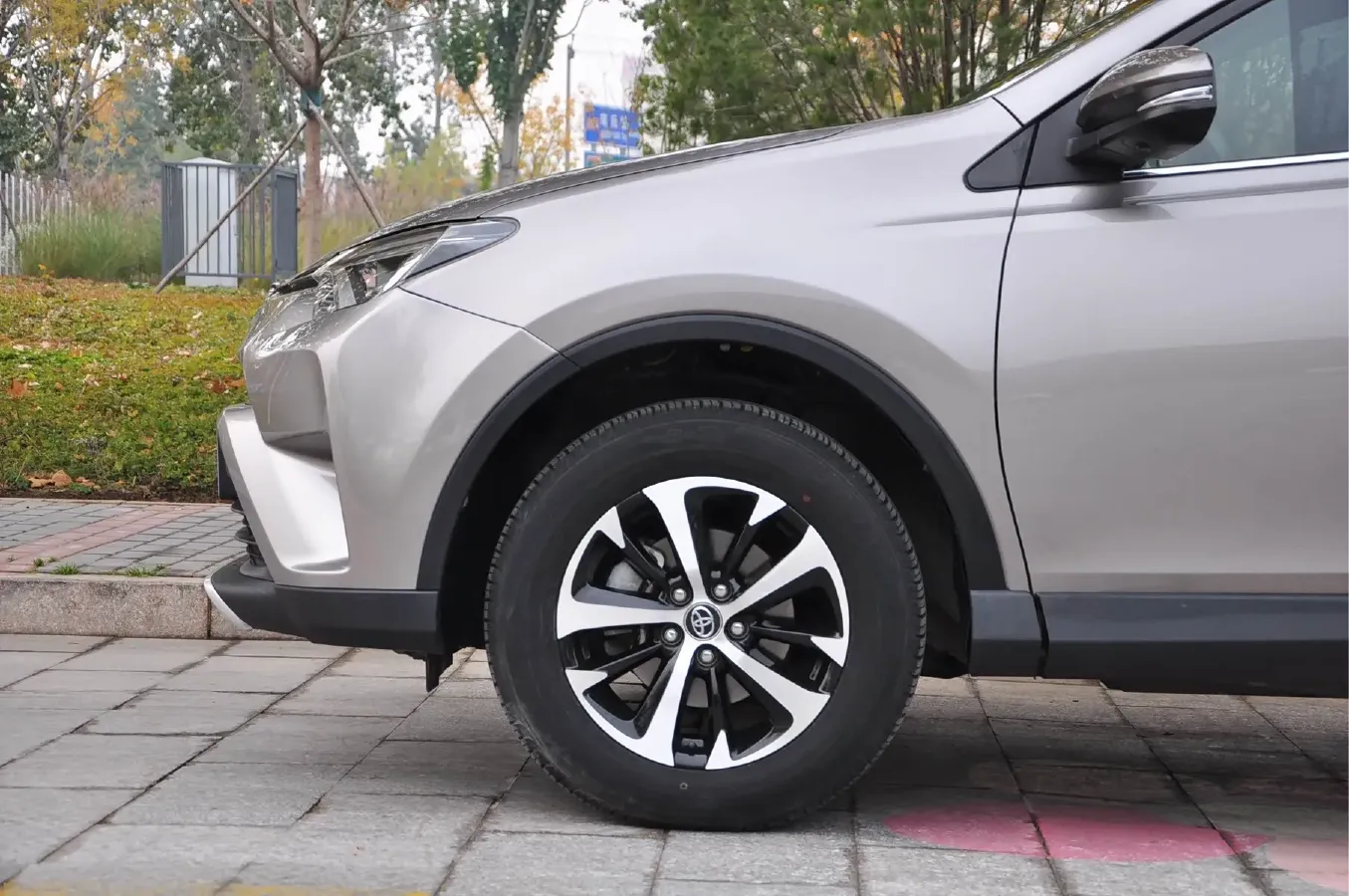 2019 Toyota RAV4 2.0L 151HP L4 CVT,autocango,china used car exporter,china ev exporter,chinese used car exporter,chinese used ev exporter