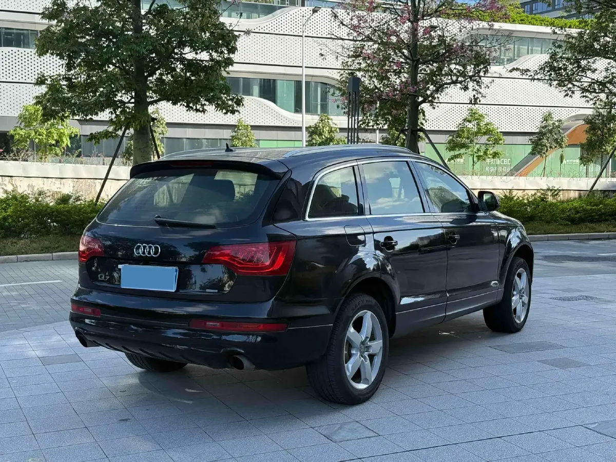 2010 Audi Q7 3.6L 280HP V6 6AT,autocango,china used car exporter,china ev exporter,chinese used car exporter,chinese used ev exporter