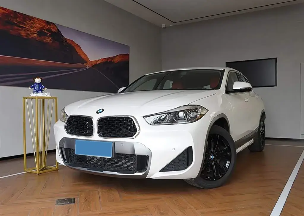 2023 BMW X2 2.0T 178HP L4 7DCT