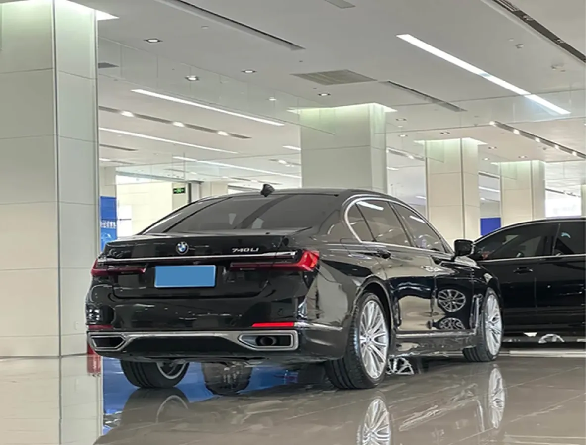 2021 BMW 7 Series 3.0T 340HP L6 8AT,autocango,china used car exporter,china ev exporter,chinese used car exporter,chinese used ev exporter