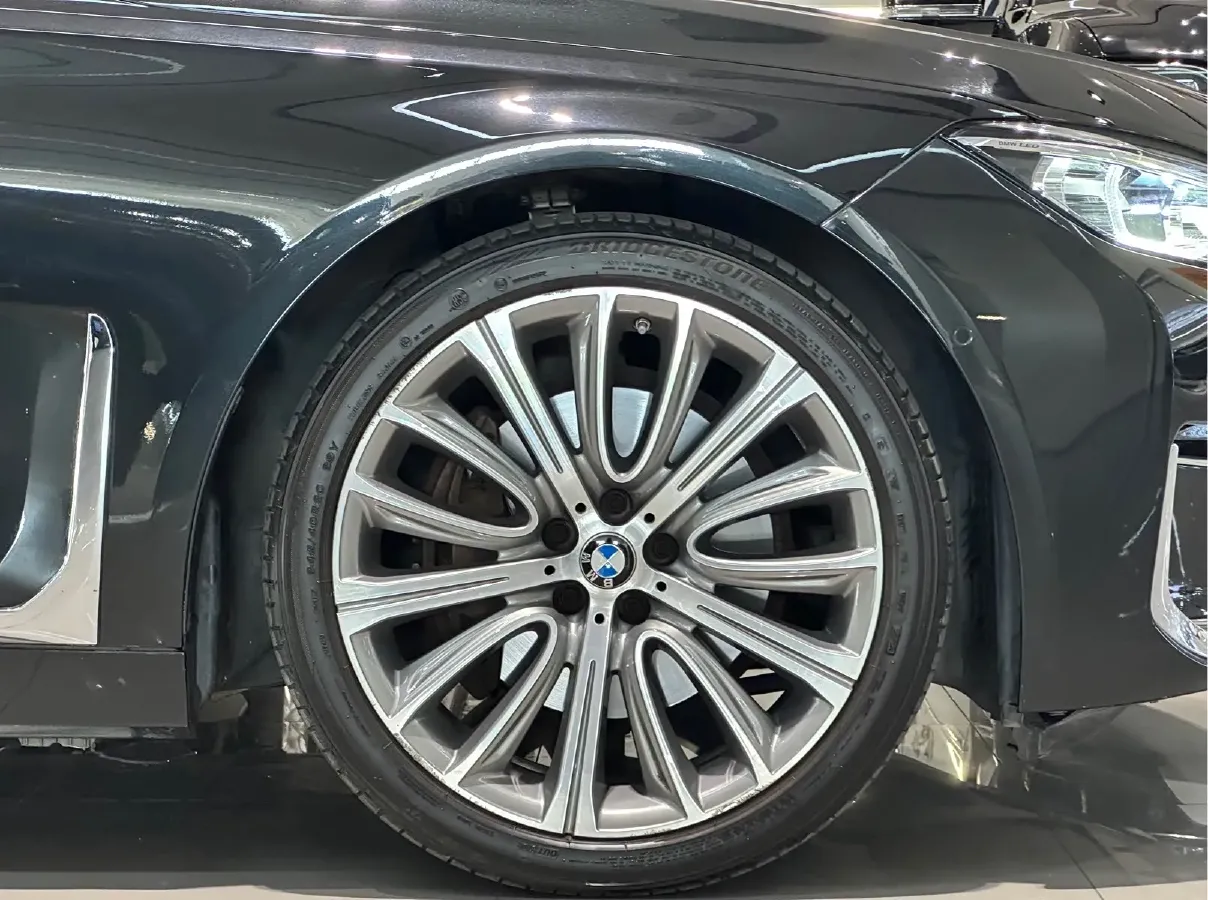 2021 BMW 7 Series 3.0T 340HP L6 8AT,autocango,china used car exporter,china ev exporter,chinese used car exporter,chinese used ev exporter