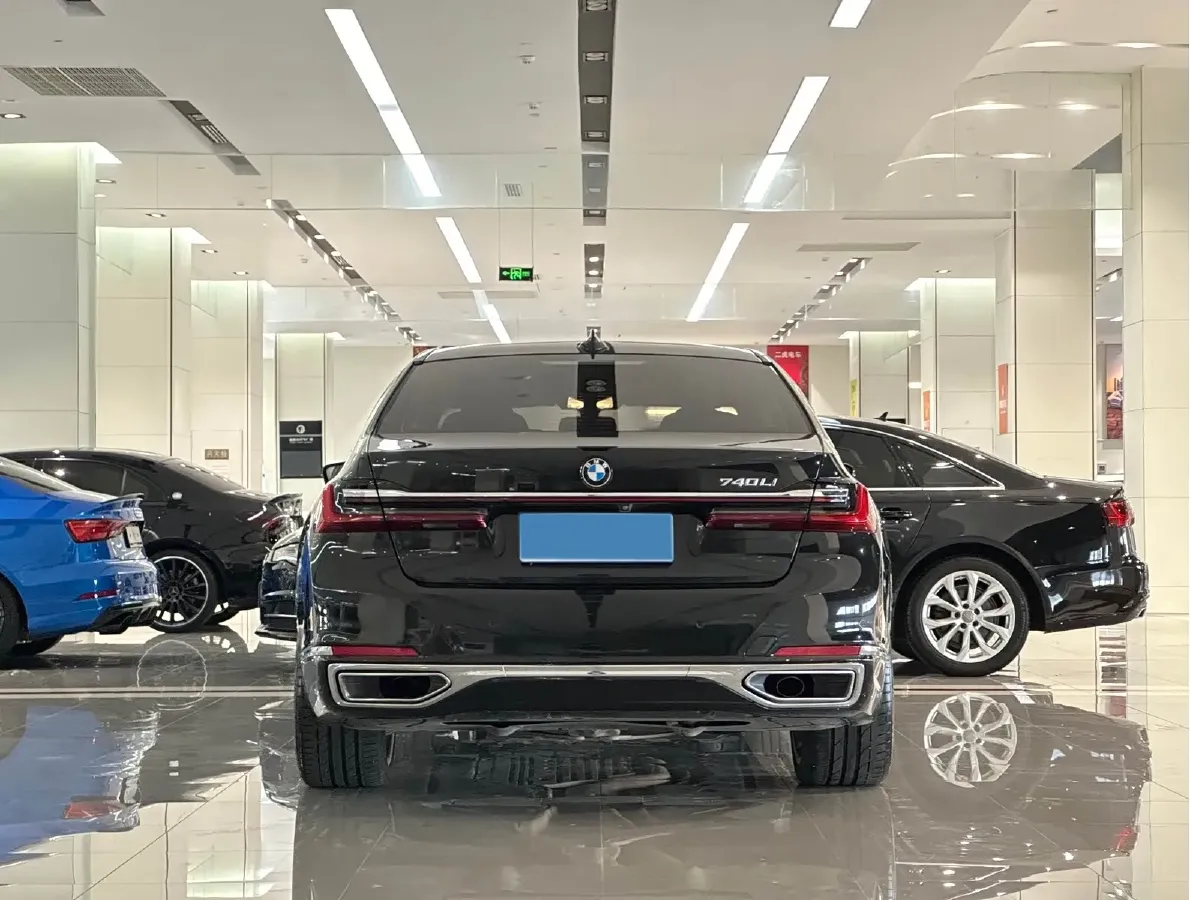 2021 BMW 7 Series 3.0T 340HP L6 8AT,autocango,china used car exporter,china ev exporter,chinese used car exporter,chinese used ev exporter