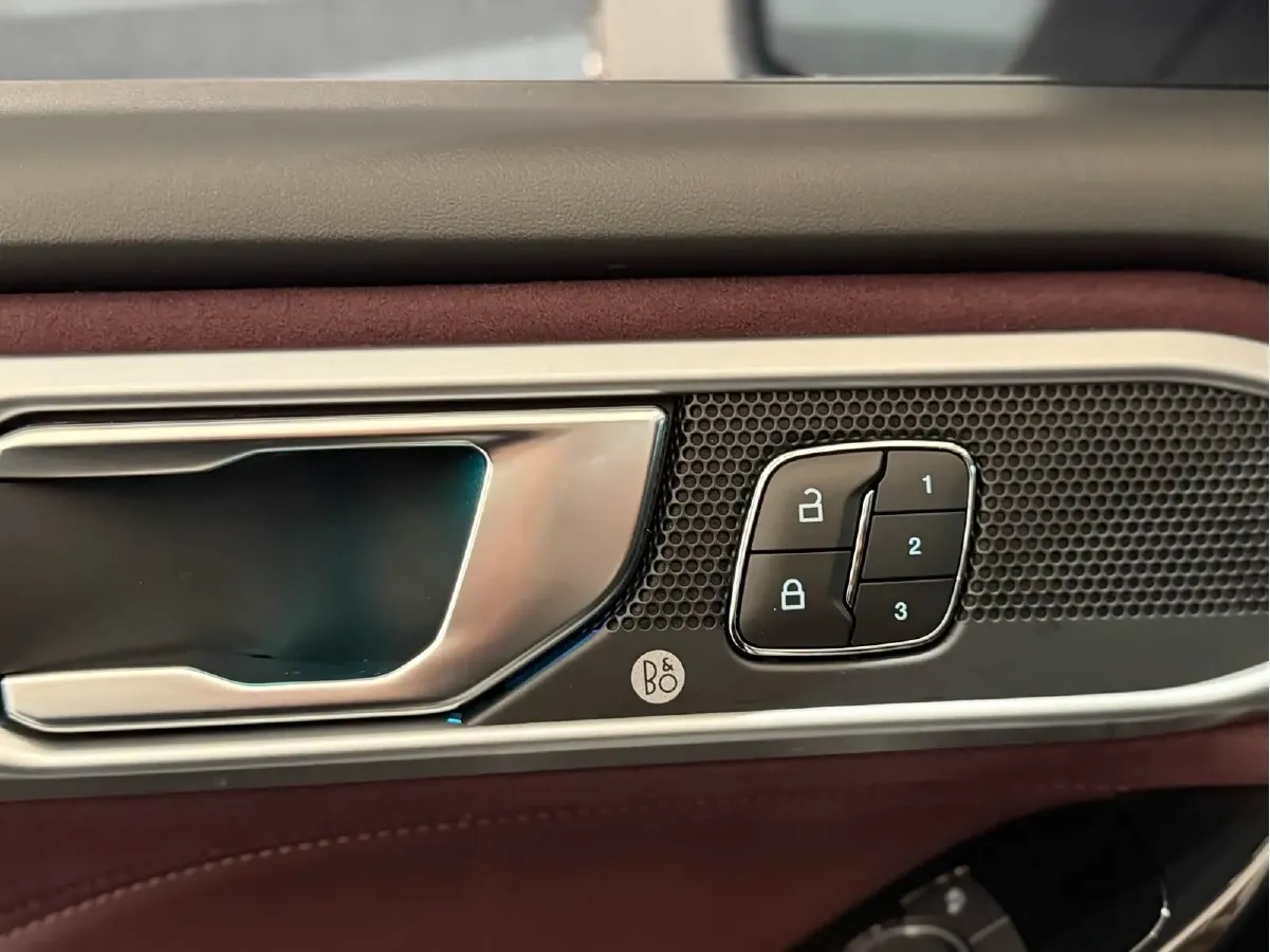 2023 Ford Explorer 2.3T 276HP L4 10AT,autocango,china used car exporter,china ev exporter,chinese used car exporter,chinese used ev exporter