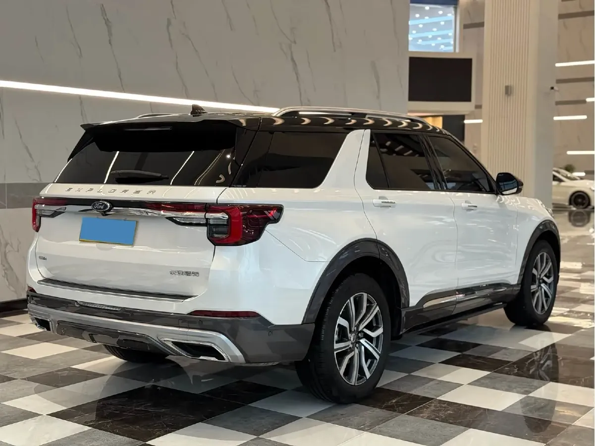 2023 Ford Explorer 2.3T 276HP L4 10AT,autocango,china used car exporter,china ev exporter,chinese used car exporter,chinese used ev exporter