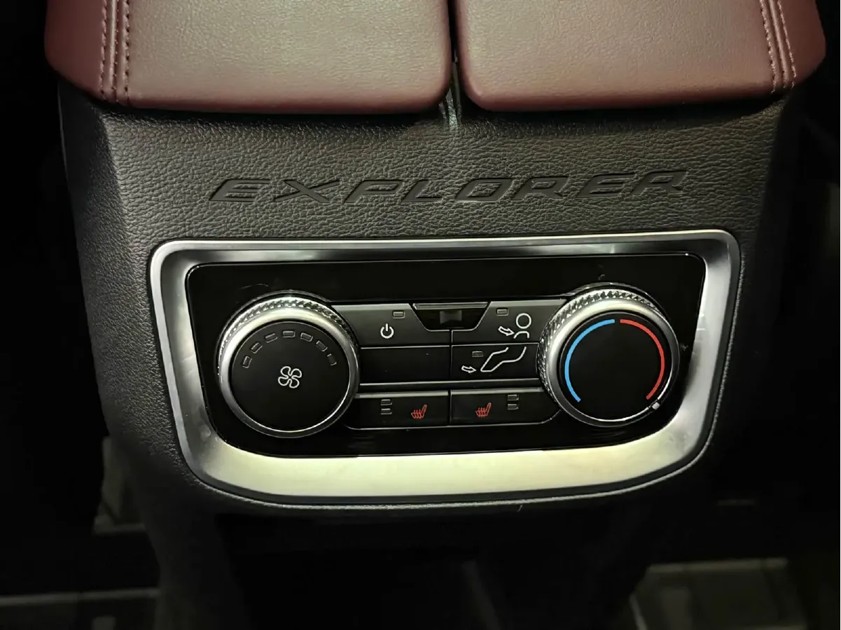 2023 Ford Explorer 2.3T 276HP L4 10AT,autocango,china used car exporter,china ev exporter,chinese used car exporter,chinese used ev exporter